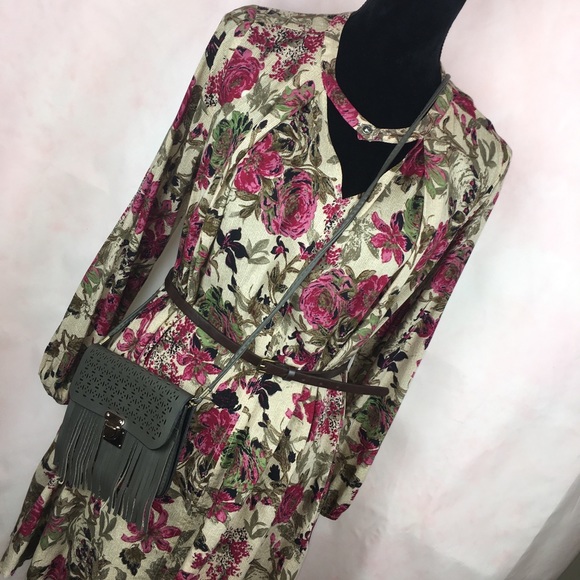 Comfy, Cute, Floral ✅💐🌸🌷 - Picture 1 of 5